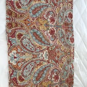 Pottery Barn set of 2 standard shams